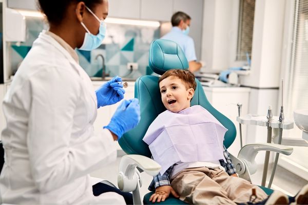 child at the dentist